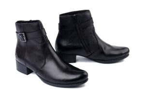 RIEKER 78664-00 black, botki damskie. Czarne botki Rieker, bez wzorów, bez obcasa, na obcasie, bez zapięcia. Za 331,42 zł.