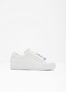 Sneakersy. Białe buty sportowe bonprix, bez wzorów, bez zapięcia. Za 114,99 zł.