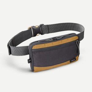 Nerka trekkingowa Forclaz Travel XL. Nerki i saszetki FORCLAZ, bez wzorów. Za 54,99 zł.