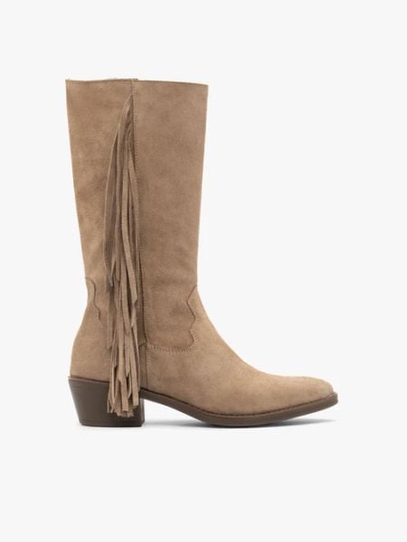 Piaskowe kozaki boho z frędzlami. Brązowe kozaki Brawo sp. z o.o., bez wzorów, ze skóry, bez obcasa, na obcasie, bez zapięcia. Za 549,99 zł.