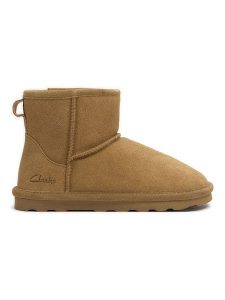 Clarks Skórzane botki zimowe w kolorze jasnobrązowym rozmiar: 41. Brązowe botki Clarks, na zimę, bez wzorów, ze skóry, bez obcasa, bez zapięcia. Za 260,99 zł.