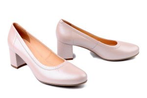 BIOECO BY ARKA 5755 2471+2763 beż, czółenka damskie. Brązowe czółenka Bioeco by Arka, bez wzorów, ze skóry, bez obcasa, na obcasie, bez zapięcia. Za 369,90 zł.