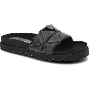 Czarne Klapki Karino Modne Skórzane Buty. Czarne klapki Karino, z aplikacjami, ze skóry, bez obcasa. Za 215,00 zł.