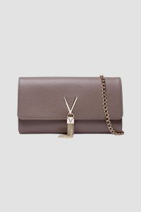 VALENTINO Kopertówka Divina Pochette w kolorze taupe. Brązowe torebki klasyczne Valentino by Mario Valentino, bez wzorów, bez dodatków. W wyprzedaży za 248,99 zł.
