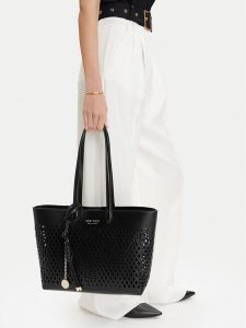 Nine West Torebka CEO-Bleeker Petal-LDA8699A Czarny. Czarne shopper bag Nine West, bez wzorów, ze skóry, bez dodatków. Za 269,99 zł.