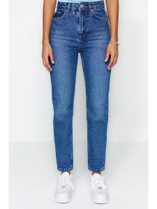 Trendyol Dżinsy - Mom fit - w kolorze niebieskim rozmiar: 40. Niebieskie jeansy Trendyol, bez wzorów, z bawełny, z podwyższonym stanem. Za 105,38 zł.