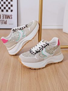 Sixth Sens Sneakersy ze wzorem rozmiar: 36. Trampki Sixth Sens, bez wzorów, bez zapięcia. Za 92,21 zł.