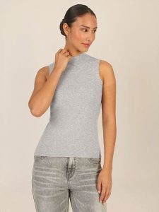 APART Top dzianinowy w kolorze jasnoszarym rozmiar: 36. Szare topy Apart, bez wzorów, z dzianiny, bez kołnierzyka, bez ramiączek. Za 130,99 zł.