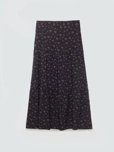 Spódnica damska midi z wiskozy z motywem kwiatowym czarna Vendi 906. Czarne spódnice Big Star, l, bez wzorów, ze skóry, eleganckie, midi. Za 179,99 zł.