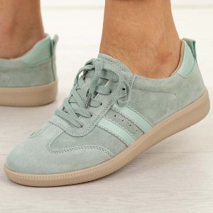 Jasno zielone skórzane półbuty damskie Filippo Dp7508/26. Zielone półbuty Filippo, na jesień, bez wzorów, z jeansu, bez obcasa, na płaskiej podeszwie, bez zapięcia. Za 219,00 zł.