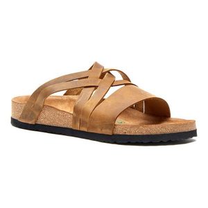 Comfortfusse Skórzane klapki w kolorze jasnobrązowym rozmiar: 42. Brązowe klapki Comfortfüße, bez wzorów, ze skóry, z otwartym noskiem, bez obcasa. Za 238,84 zł.