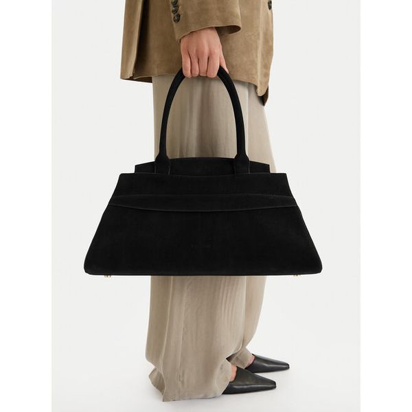 Torebka GINO ROSSI. Czarne kuferki Gino Rossi, bez wzorów, bez dodatków. Za 499,99 zł.