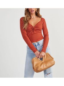 Milan Kiss Koszulka w kolorze czerwonobrązowym rozmiar: S. Brązowe bluzki Milan Kiss, s, bez wzorów, ze splotem, bez kołnierzyka, bez ramiączek. Za 100,04 zł.