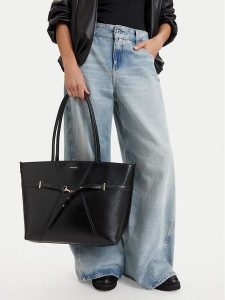 Jenny Fairy Torebka CEO-JNY-M-017-10 Czarny. Czarne shopper bag Jenny Fairy, bez wzorów, ze skóry, bez dodatków. Za 159,99 zł.