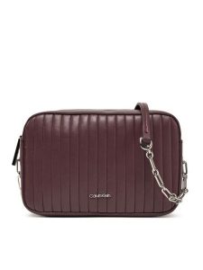 Calvin Klein Torebka K60K613078 Bordowy. Czerwone listonoszki Calvin Klein, bez wzorów, ze skóry, bez dodatków. Za 529,99 zł.
