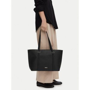 Torebka MEXX. Czarne shopper bag Mexx, bez wzorów, bez dodatków. Za 249,99 zł.