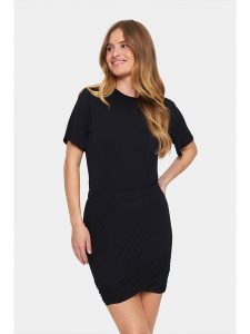 SAINT TROPEZ Sukienka "Saint Tropez" w kolorze czarnym rozmiar: S. Czarne sukienki Saint Tropez, s, bez wzorów, bez kołnierzyka, bez ramiączek, mini. Za 118,84 zł.