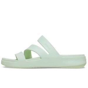Klapki Crocs Getaway Strappy W Damskie. Zielone klapki Crocs, bez wzorów, bez obcasa. Za 174,75 zł.