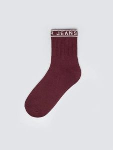 Skarpety damskie długie bordowe Bordi 604. Czerwone skarpetki Big Star, bez wzorów, z bawełny. Za 19,99 zł.