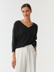 TATUUM Bluzka "Motolika" w kolorze czarnym rozmiar: L. Czarne bluzki Tatuum, l, bez wzorów, bez kołnierzyka, bez ramiączek. Za 83,03 zł.