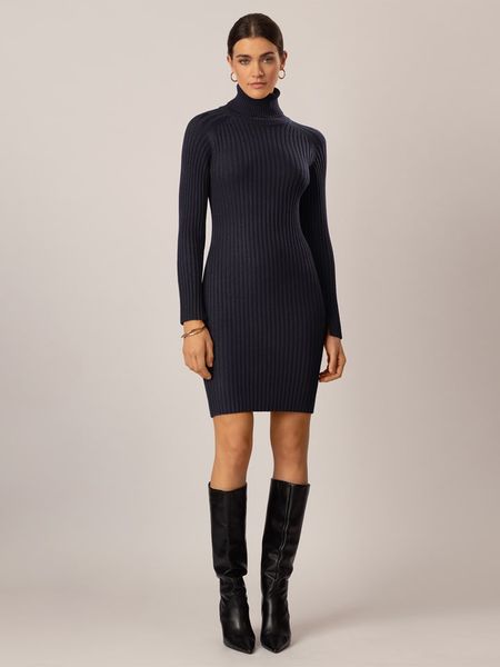 APART Sukienka dzianinowa w kolorze granatowym rozmiar: 38. Niebieskie sukienki Apart, bez wzorów, z dzianiny, bez kołnierzyka, bez ramiączek, mini. Za 233,33 zł.