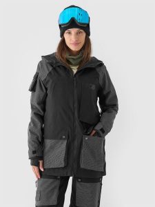 4F Kurtka snowboardowa membrana 10000 damska - czarna XL. Czarne kurtki 4f, na zimę, m, bez wzorów, z dzianiny, z kapturem. W wyprzedaży za 399,99 zł.