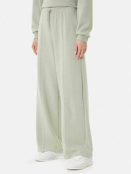 ONLY Spodnie dresowe Scarlet 15355811 Zielony Regular Fit. Zielone spodnie dresowe ONLY, s, bez wzorów, z dresówki. Za 119,99 zł.