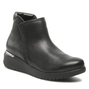 Botki Go Soft. Czarne botki Go Soft, bez wzorów, bez obcasa, na płaskiej podeszwie, bez zapięcia. Za 124,99 zł.