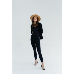 Legginsy modelujące do jogi Moonholi Malibu Evenings z wysokim stanem. Czarne legginsy MOONHOLI, bez wzorów, z podwyższonym stanem. Za 359,00 zł.