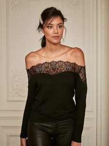 Milan Kiss Koszulka w kolorze czarnym rozmiar: XL. Czarne bluzki Milan Kiss, xl, bez wzorów, z koronki, bez kołnierzyka, bez ramiączek. Za 174,95 zł.