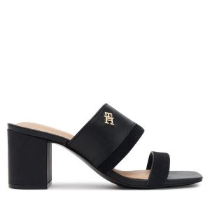 Klapki Tommy Hilfiger. Czarne klapki TOMMY HILFIGER, bez wzorów, bez obcasa. Za 369,99 zł.