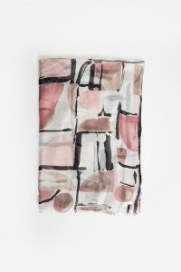 Chusta damska ze wzorem JOSEPH RIBKOFF. Apaszki i chusty Joseph Ribkoff, bez wzorów. Za 349,00 zł.