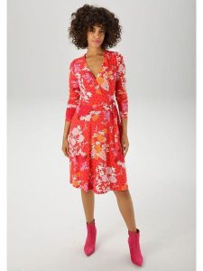Aniston Sukienka w kolorze czerwonym rozmiar: 42. Czerwone sukienki Aniston, bez wzorów, z wiskozy, bez kołnierzyka, bez ramiączek, midi, kopertowe. Za 95,99 zł.
