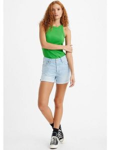 Levi´s Szorty dżinsowe w kolorze błękitnym rozmiar: W30. Niebieskie szorty z aplikacjami, z bawełny, klasyczne, z podwyższonym stanem. Za 117,17 zł.