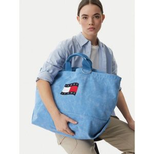 Torebka Tommy Jeans. Niebieskie shopper bag Tommy Jeans, bez wzorów, z jeansu, bez dodatków. Za 296,99 zł.