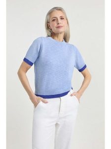 Josephine & Co Koszulka "Jake" w kolorze błękitnym rozmiar: XS. Niebieskie bluzki Josephine & Co, xs, bez wzorów, z bawełny, bez kołnierzyka, bez ramiączek. Za 180,49 zł.