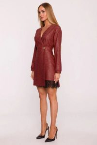 Elegancka sukienka tweedowa trapezowa kopertowa bordowa. Czerwone sukienki MOE, do pracy, xl, bez wzorów, z koronki, biznesowe, bez kołnierzyka, bez ramiączek, kopertowe. Za 379,00 zł.