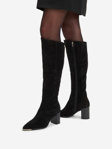 MEXX Kozaki EO-WI44-TUGA-02 Czarny. Czarne kozaki Mexx, bez wzorów, ze skóry, bez obcasa, na słupku, bez zapięcia. Za 629,99 zł.