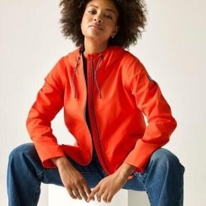 Damska wodoodporna kurtka z kapturem Bayletta. Brązowe kurtki Regatta, bez wzorów, z poliesteru, z kapturem. W wyprzedaży za 317,00 zł.