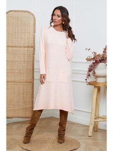 So Cachemire Sukienka dzianinowa "Marwel" w kolorze jasnoróżowym rozmiar: S. Różowe sukienki So Cachemire, s, bez wzorów, z dzianiny, bez kołnierzyka, bez ramiączek, midi. Za 187,99 zł.