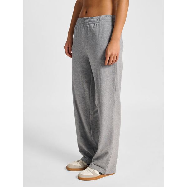 Spodnie dresowe szerokie nogawki damskie Hummel Pulse. Szare spodnie dresowe Hummel, bez wzorów, z dresówki. Za 203,50 zł.