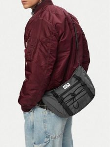 Billabong Torebka WBEOHP-BLB-M-004-10 Szary. Szare listonoszki Billabong, bez wzorów, z materiału, bez dodatków. Za 59,99 zł.