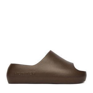 Klapki Hunter. Brązowe klapki Hunter, bez wzorów, bez obcasa. Za 99,99 zł.