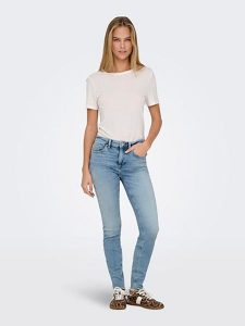 ONLY Dżinsy - Slim fit - w kolorze błękitnym rozmiar: S/L32. Niebieskie jeansy ONLY, z aplikacjami, ze skóry. Za 96,60 zł.
