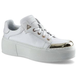 Białe Sneakersy Carinii Modne Buty Damskie Półbuty. Białe półbuty Carinii, bez wzorów, ze skóry, bez obcasa, na obcasie, bez zapięcia. Za 290,00 zł.