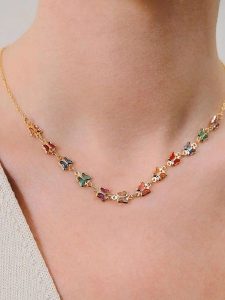 Lodie Silver Naszyjnik z elementami ozdobnymi - dł. 40 cm rozmiar: onesize. Szare naszyjniki Lodie Silver, z cyrkonią, z mosiądzu. Za 30,99 zł.