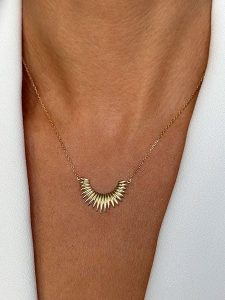 DI GIORGIO Pozłacany naszyjnik z elementem ozdobnym - dł. 40 cm rozmiar: onesize. Żółte naszyjniki DI GIORGIO, pozłacane. Za 100,99 zł.