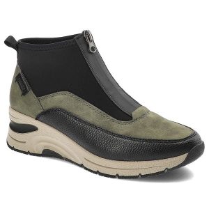 Zielone Botki Rieker Stylowe Obuwie Damskie Na Koturnie. Zielone botki Rieker, bez wzorów, z materiału, bez obcasa, na koturnie, bez zapięcia. Za 297,99 zł.