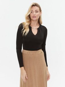 Marciano Guess Bluzka Tina 3BGP09 6136A Czarny Regular Fit. Czarne bluzki Marciano Guess, s, z aplikacjami, z wiskozy, bez kołnierzyka, bez ramiączek. Za 329,99 zł.
