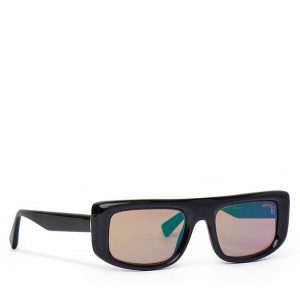 Okulary przeciwsłoneczne Guess. Czarne okulary przeciwsłoneczne Guess. Za 299,99 zł.
